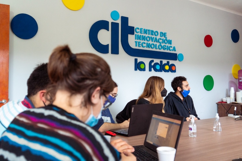 Concluyó el “Programa de Diseño Experiencia de Usuario” junto al CIT La Falda